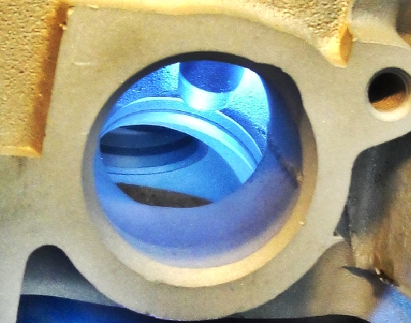 intake_port_showing_bend2.jpg