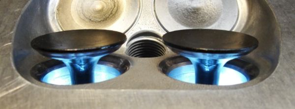 exhaust_valves_at_full_lift.jpg
