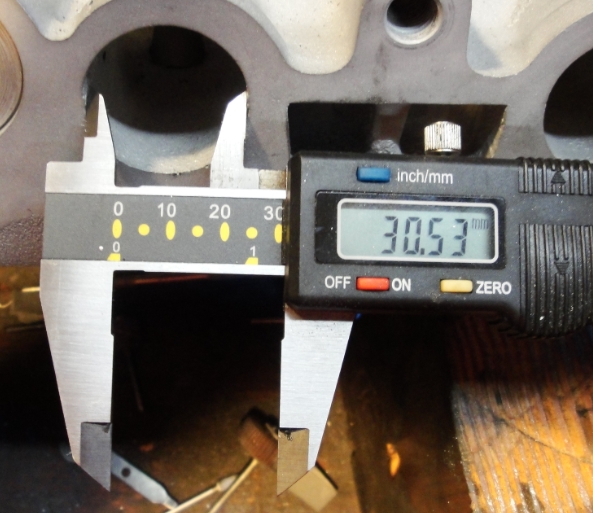 typical_exhaust_port_cross_measurement_before.jpg
